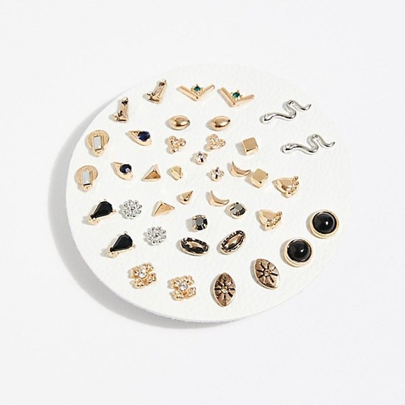 Free People Jewelry - NWT- Free People Teeny Tiny Mega Stud Earring Set